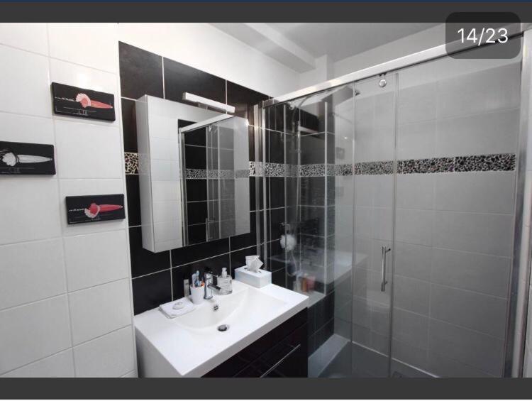 Petit Havre De Paix De 27M2 A Montmartre Apartment Paris Luaran gambar